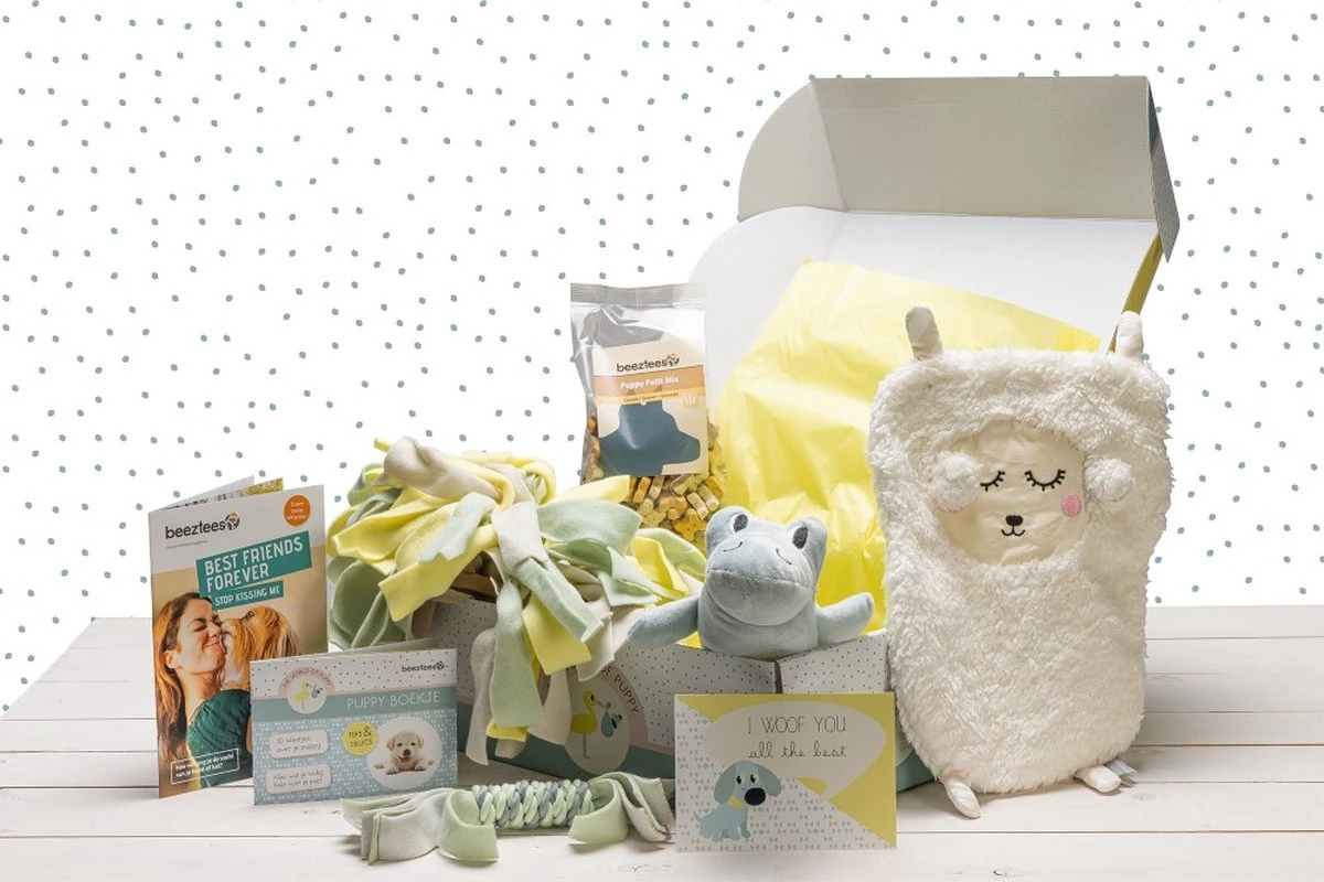 Merkloos Beeztees Puppy Cadeaupakket - Puppy Pakket - Leuke Box Met Puppy Speelgoed En Snacks